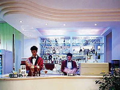 阿尔切斯特酒店 3* 马里内拉